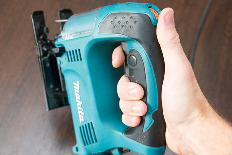 M&aacute;y Cưa Lọng Makita 4328