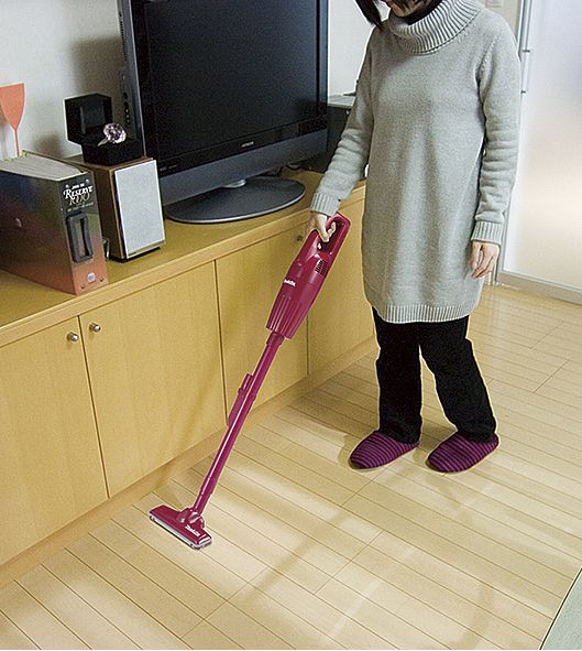 M&aacute;y h&uacute;t bụi d&ugrave;ng pin Makita CL111DWR 10.8V