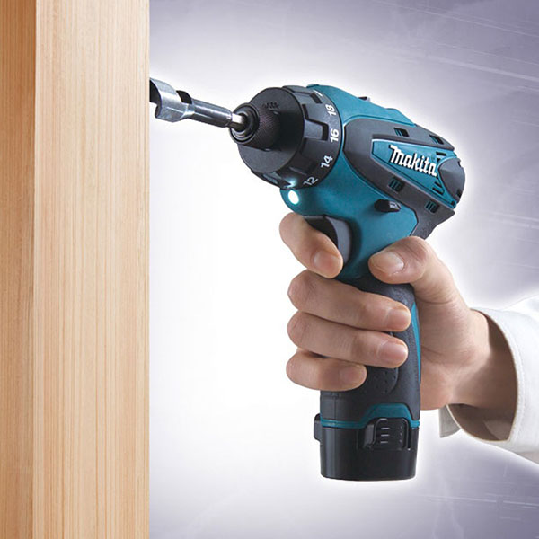 M&aacute;y khoan pin Makita DF030DWE 10.8V