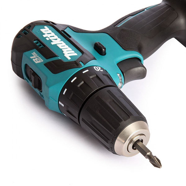 M&aacute;y khoan pin Makita DF332DZ 12V