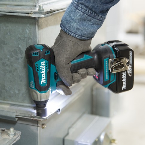 M&aacute;y siết bu l&ocirc;ng d&ugrave;ng pin Makita DTW180Z 18V
