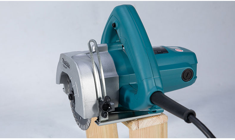 Máy Cắt Gạch Makita M4101B