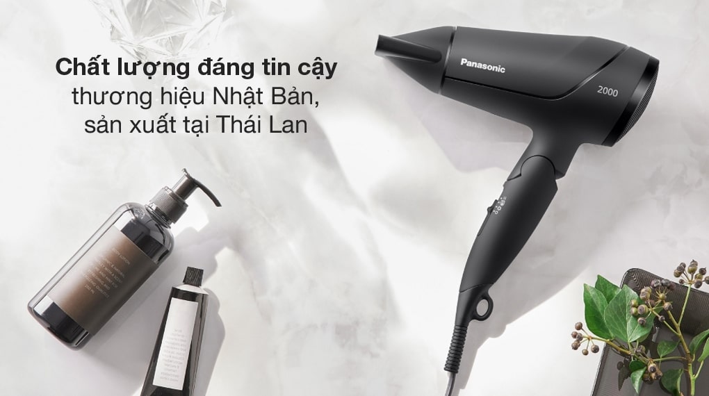Máy sấy tóc Panasonic EH-ND65-K645 - Chất liệu đáng tin cậy, thương hiệu Nhật Bản, sản xuất tại Thái Lan Máy sấy tóc Panasonic EH-ND65-K645 - Chất liệu đáng tin cậy, thương hiệu Nhật Bản, sản xuất tại Thái Lan